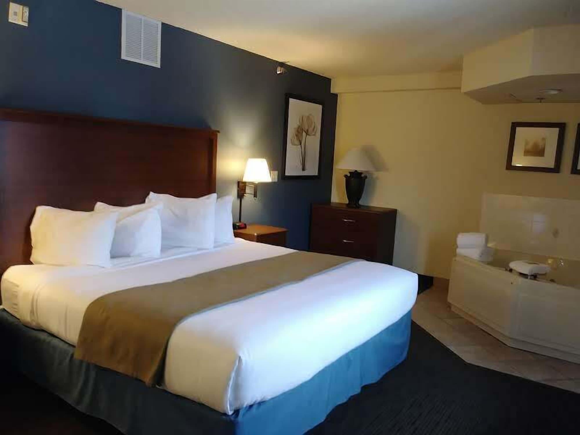 Americinn By Wyndham Windsor Ft. Collins Форт Колинс Екстериор снимка