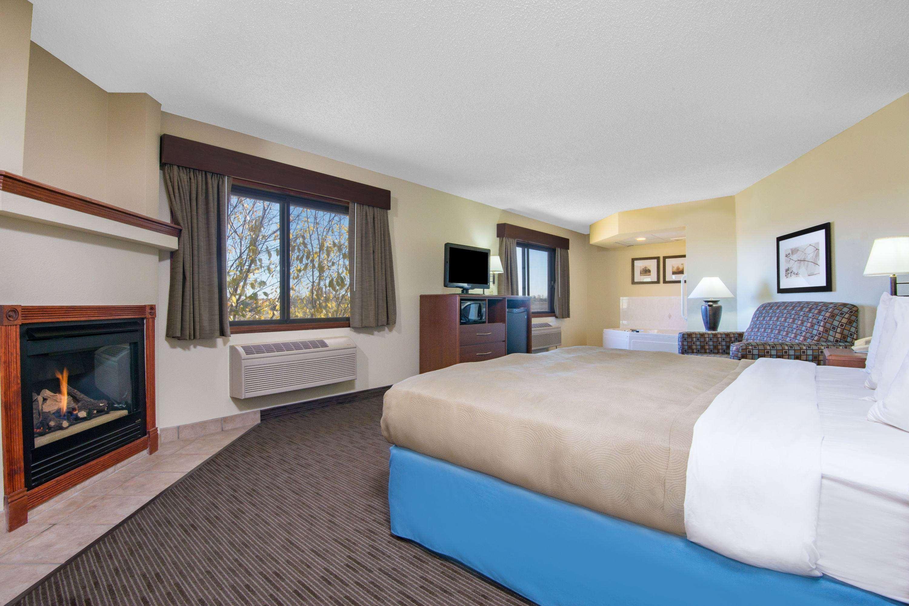 Americinn By Wyndham Windsor Ft. Collins Форт Колинс Екстериор снимка